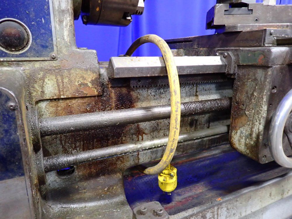 Maxturn Max-800 Lathe - Max-800