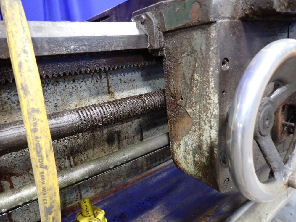 Maxturn Max-800 Lathe - Max-800