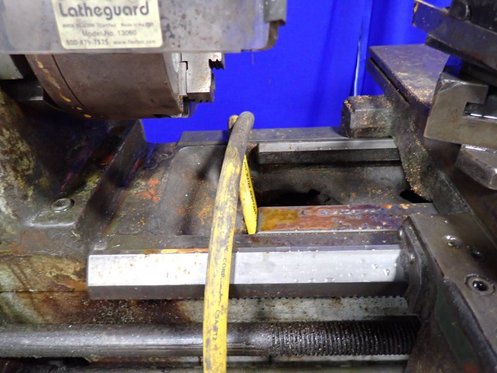 Maxturn Max-800 Lathe - Max-800