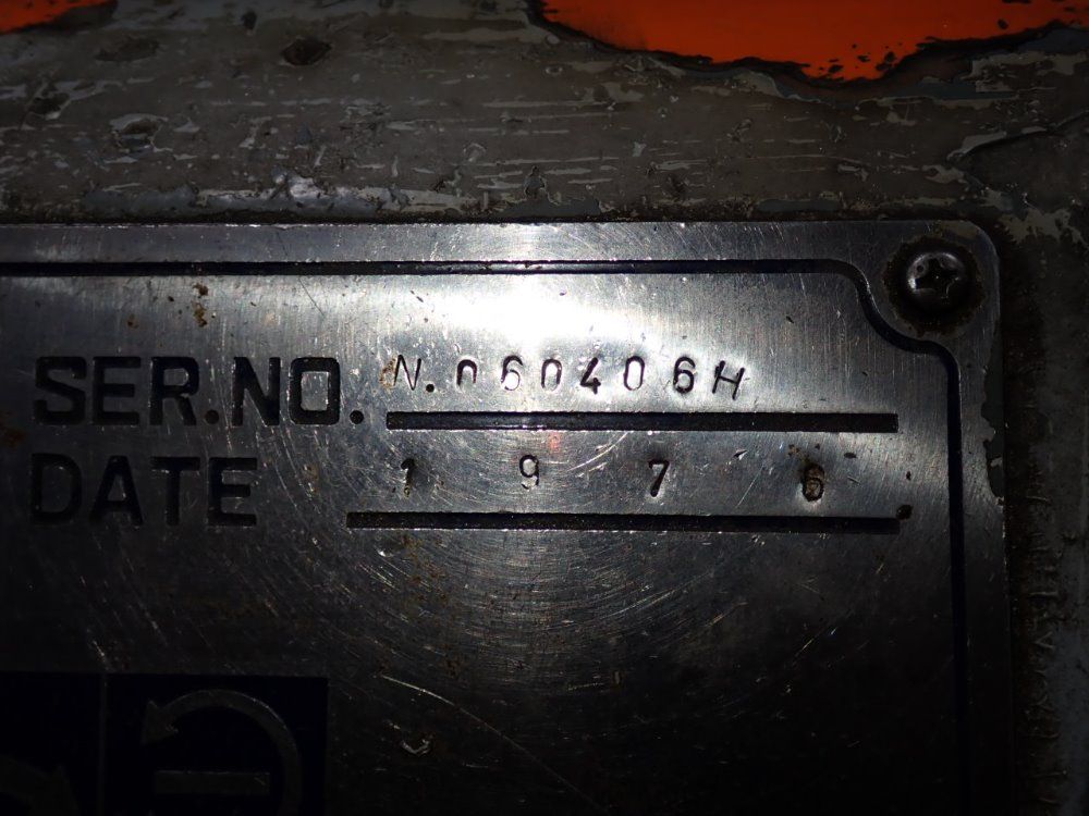 Maxturn Max-800 Lathe - Max-800