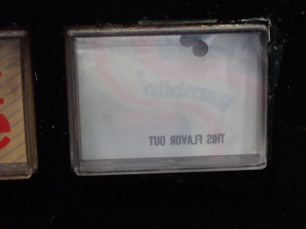 Dixie-narco Vending Machine - Dncb 180/10s-5