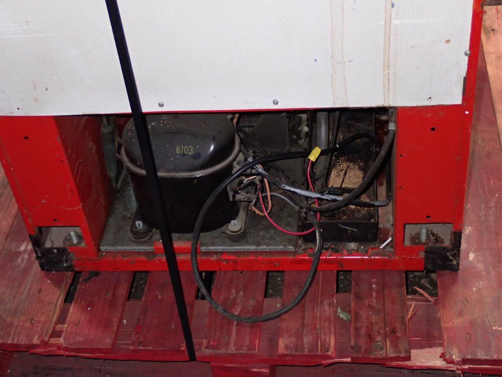 Dixie-narco Vending Machine - Dncb 180/10s-5