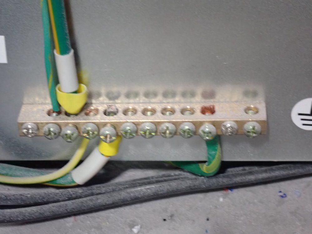 Cumberland 20 Hp/ 20x21 Granulator - 1620