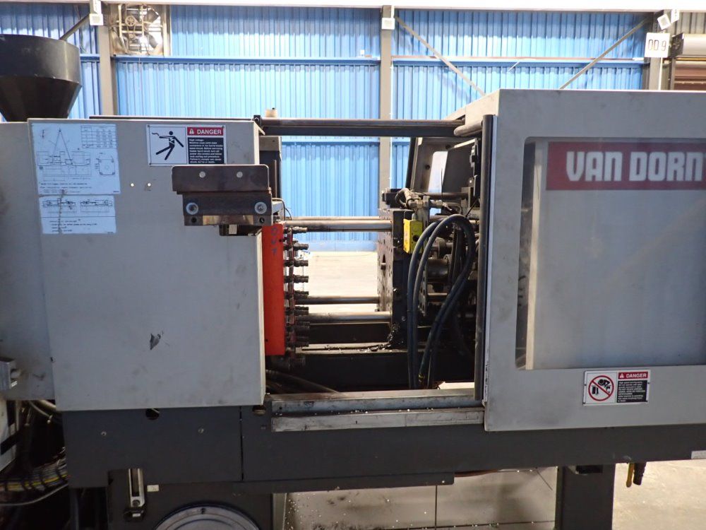 Demag 22a/210bar/15x18x17 Injection Molding Machine - Ergotech System