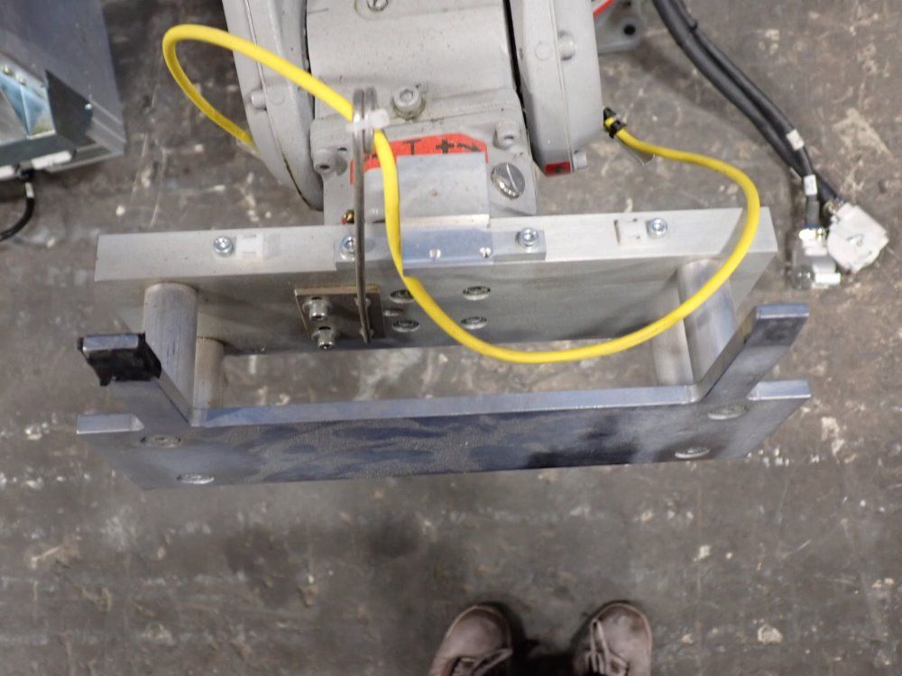 Adept Technology Inc Robot