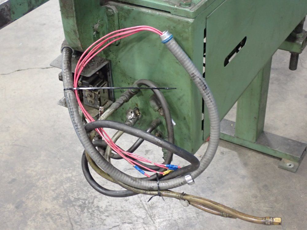 Lipe Rollway 196" Auto Bar Feeder - 68aml