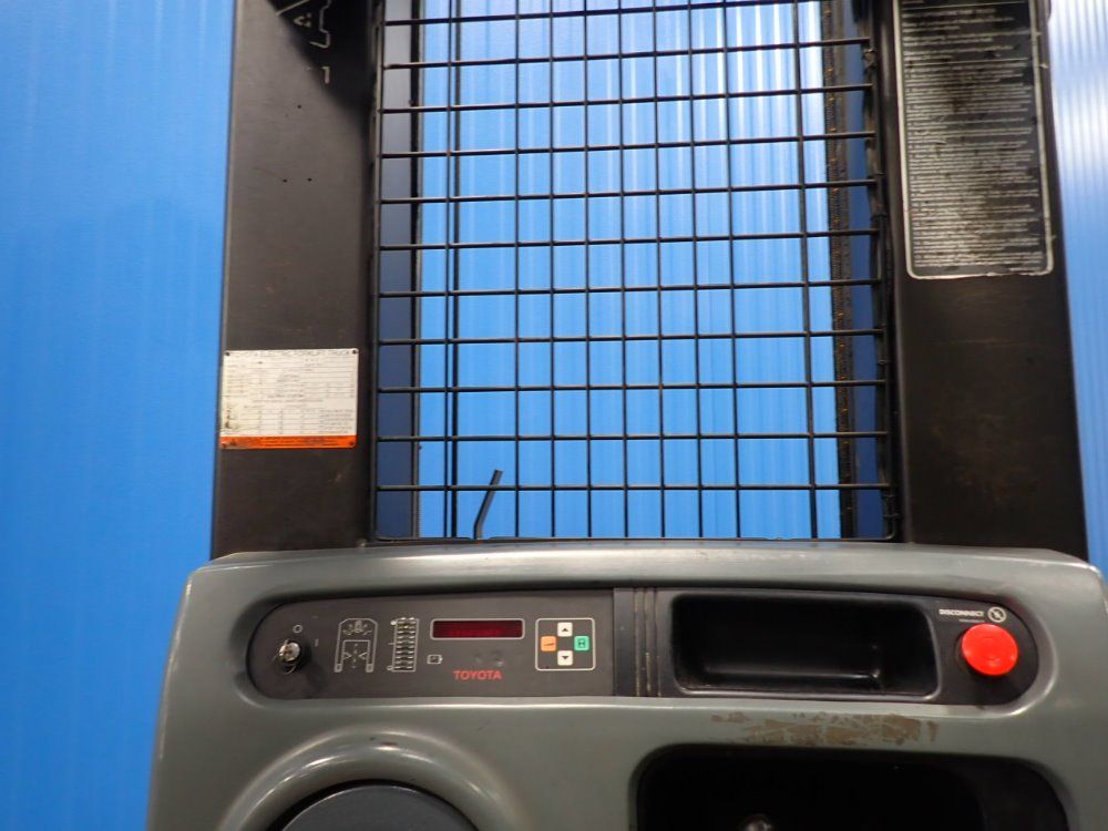 Toyota 3000 Lbs Electric Order Picker - 6bpu15