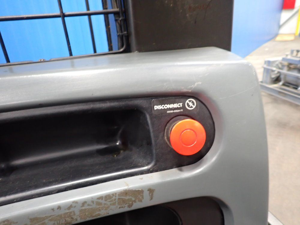 Toyota 3000 Lbs Electric Order Picker - 6bpu15