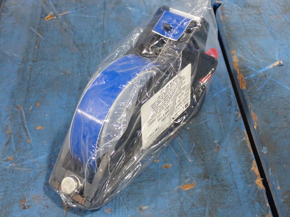 Brady 1.125"x90' Embossing Label Printer - Labelizer Plus