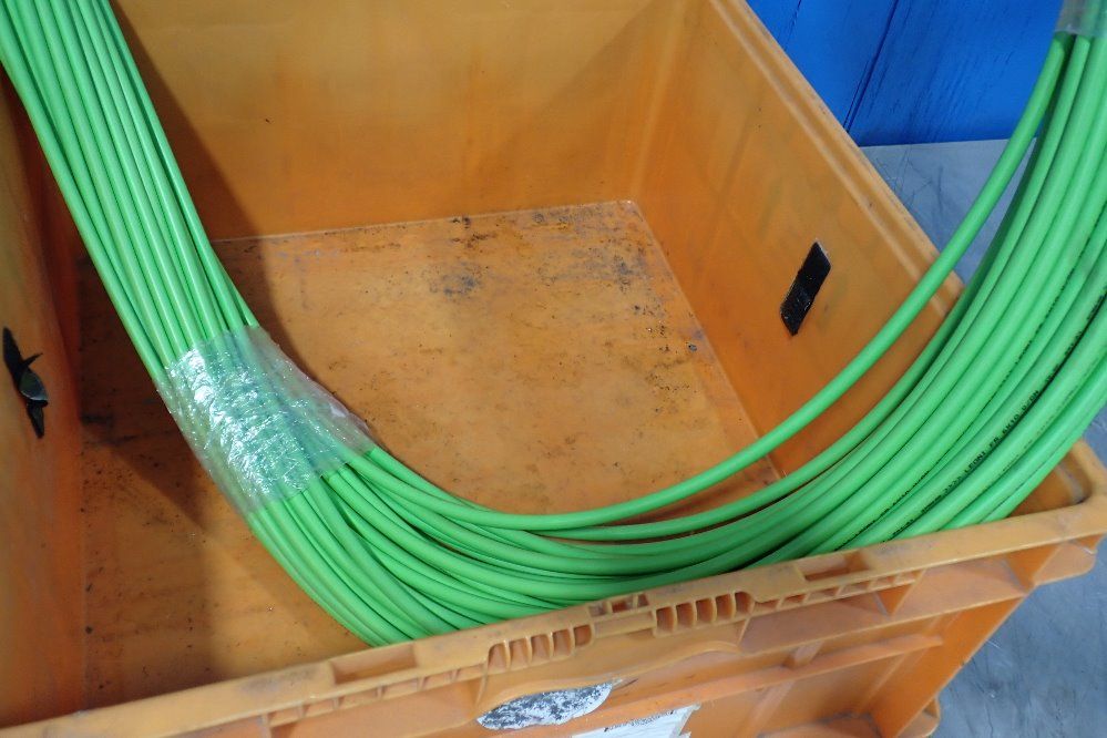 Leoni 6" X 10" Tubing