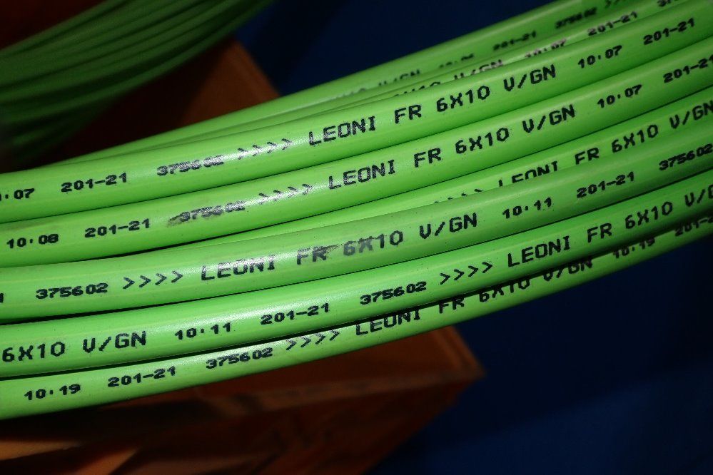 Leoni 6" X 10" Tubing