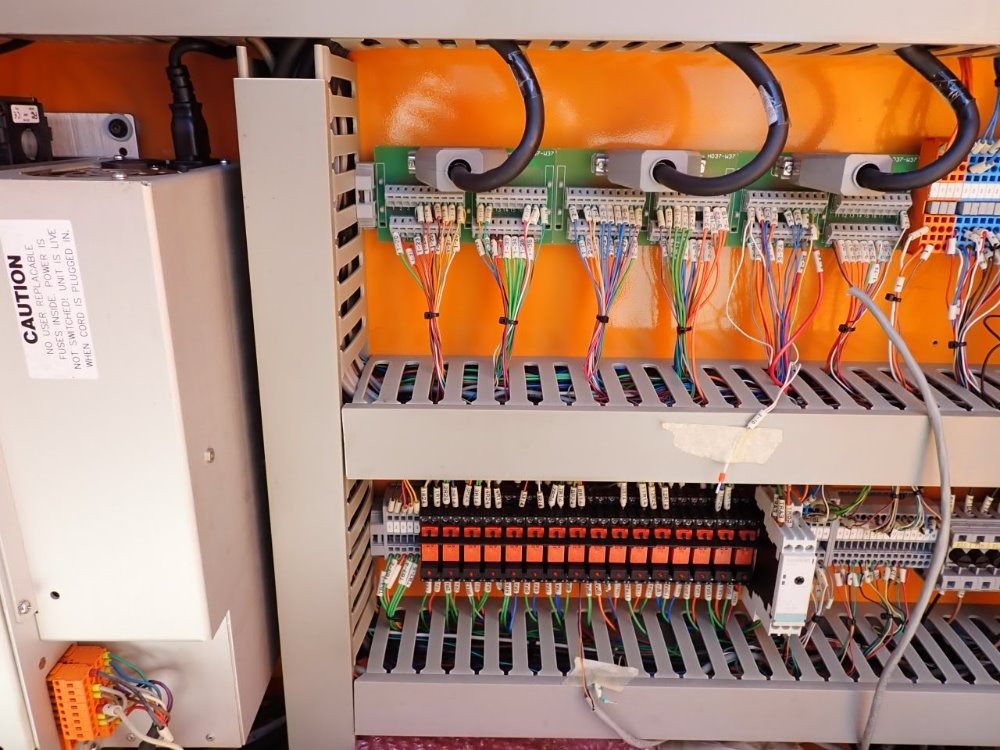 Hurco X: 64" Y: 33.8" Z: 29.9" Cnc Vertical Machining Center - Vmx64/40t