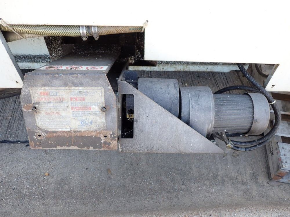 Hurco X: 64" Y: 33.8" Z: 29.9" Cnc Vertical Machining Center - Vmx64/40t