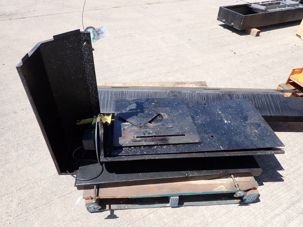 Hurco X: 64" Y: 33.8" Z: 29.9" Cnc Vertical Machining Center - Vmx64/40t