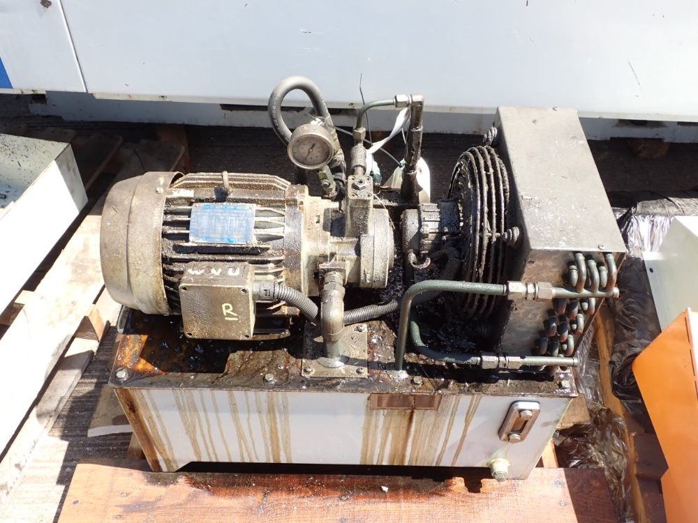 Hurco X: 64" Y: 33.8" Z: 29.9" Cnc Vertical Machining Center - Vmx64/40t