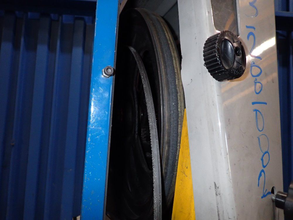 Enco 20" Vertical Bandsaw - 00361014