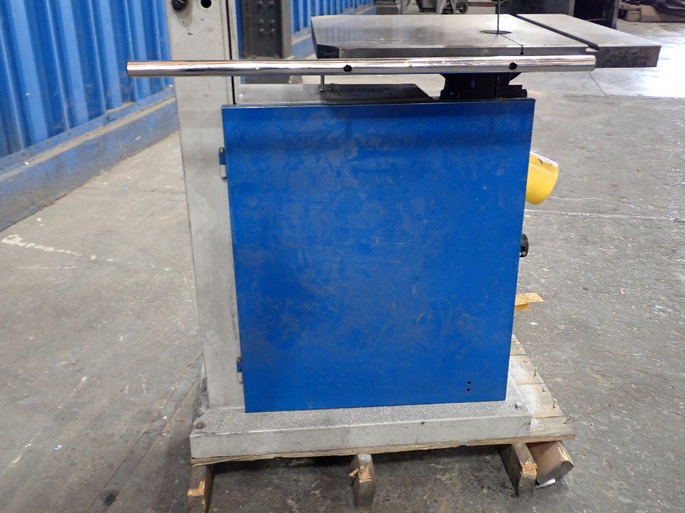 Enco 20" Vertical Bandsaw - 00361014