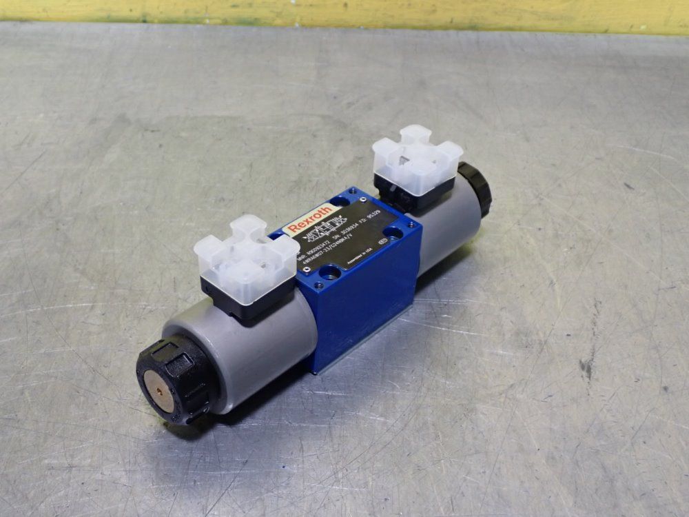 Rexroth R900923472 Solenoid Valve. - R900923472