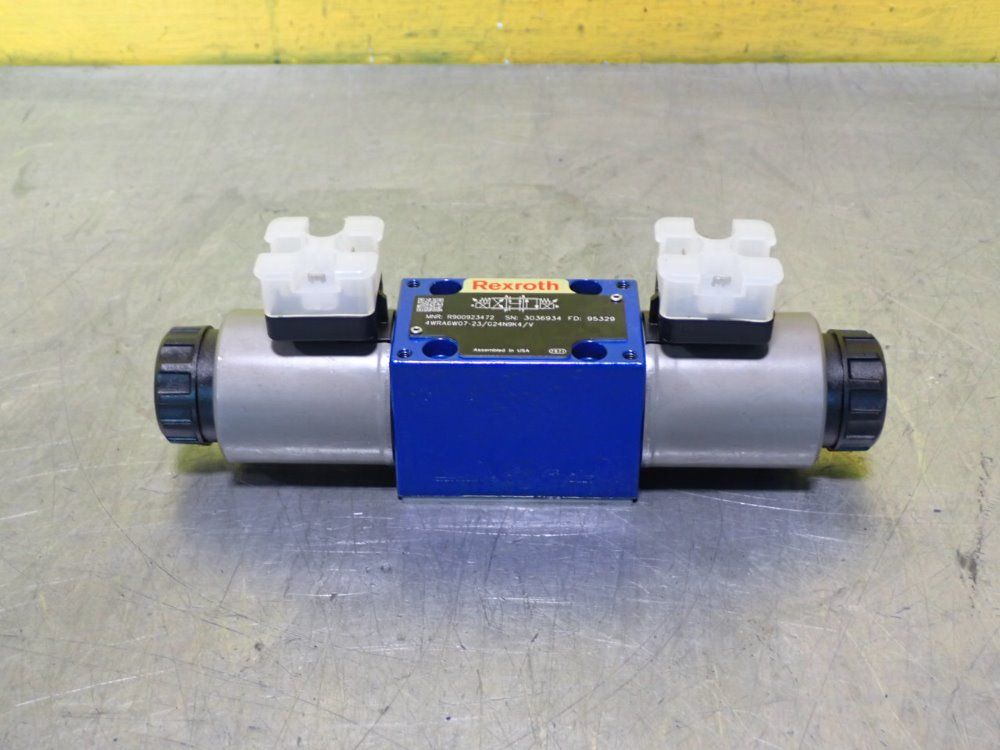 Rexroth R900923472 Solenoid Valve. - R900923472