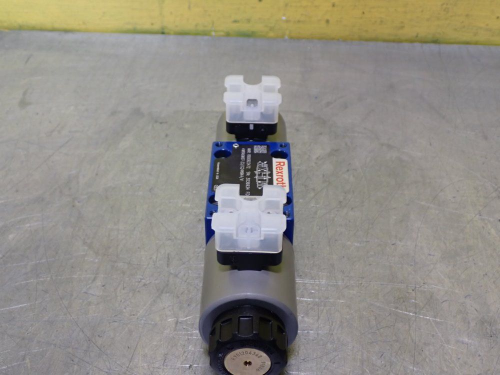 Rexroth R900923472 Solenoid Valve. - R900923472