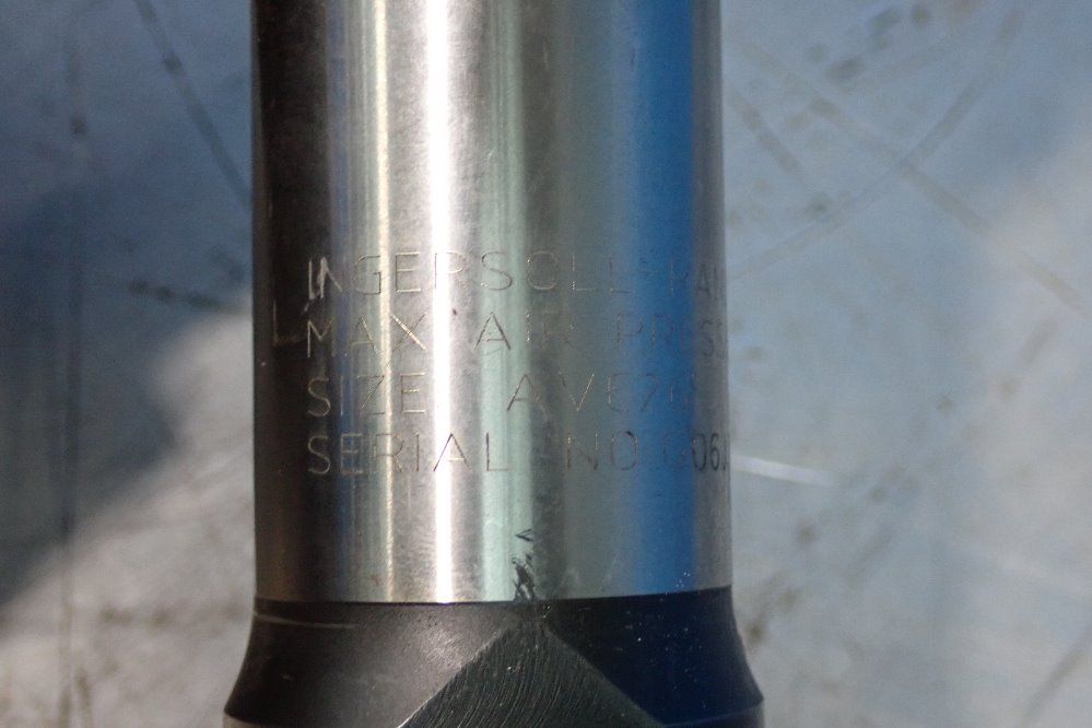 Ingersoll Rand Pneumatic Chisel - 3200-1