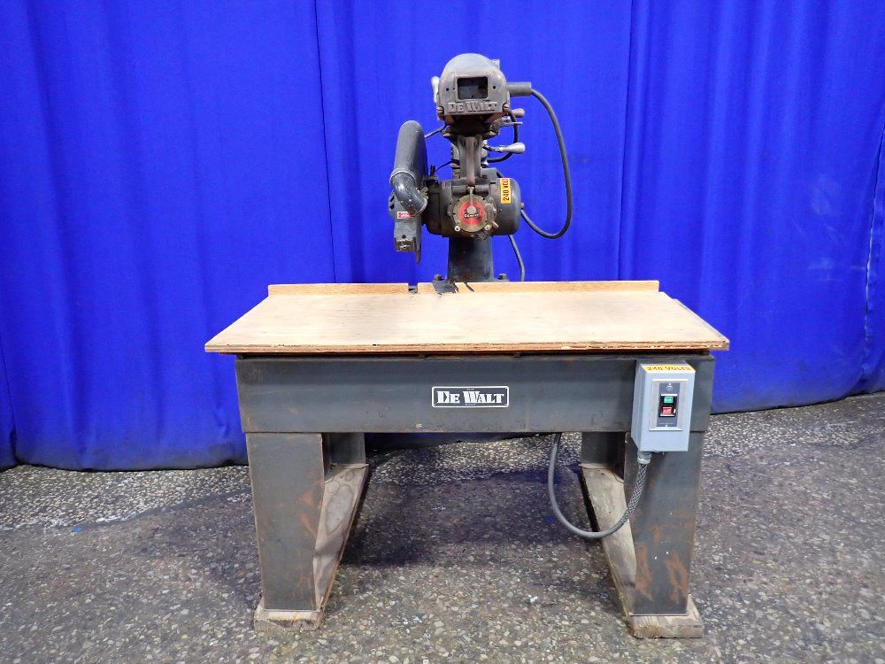 Dewalt 13" Radial Arm Saw - Ge