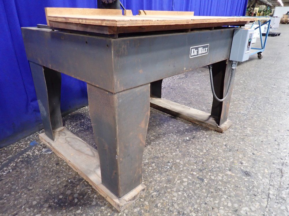 Dewalt 13" Radial Arm Saw - Ge