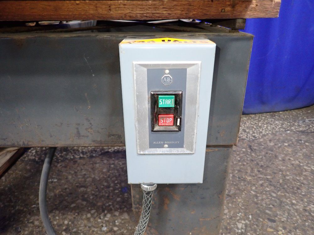 Dewalt 13" Radial Arm Saw - Ge