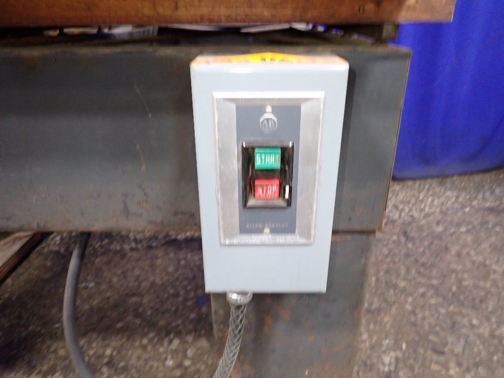 Dewalt 13" Radial Arm Saw - Ge