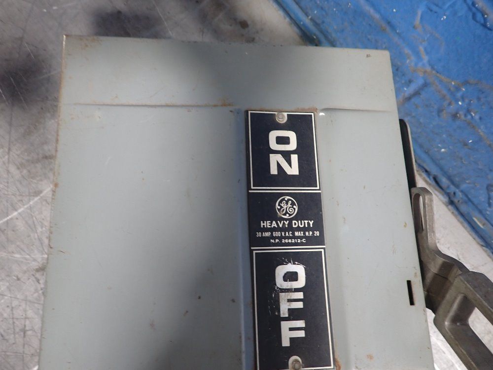 General Electric 30amp/600v Fusible Disconnect - Th3361