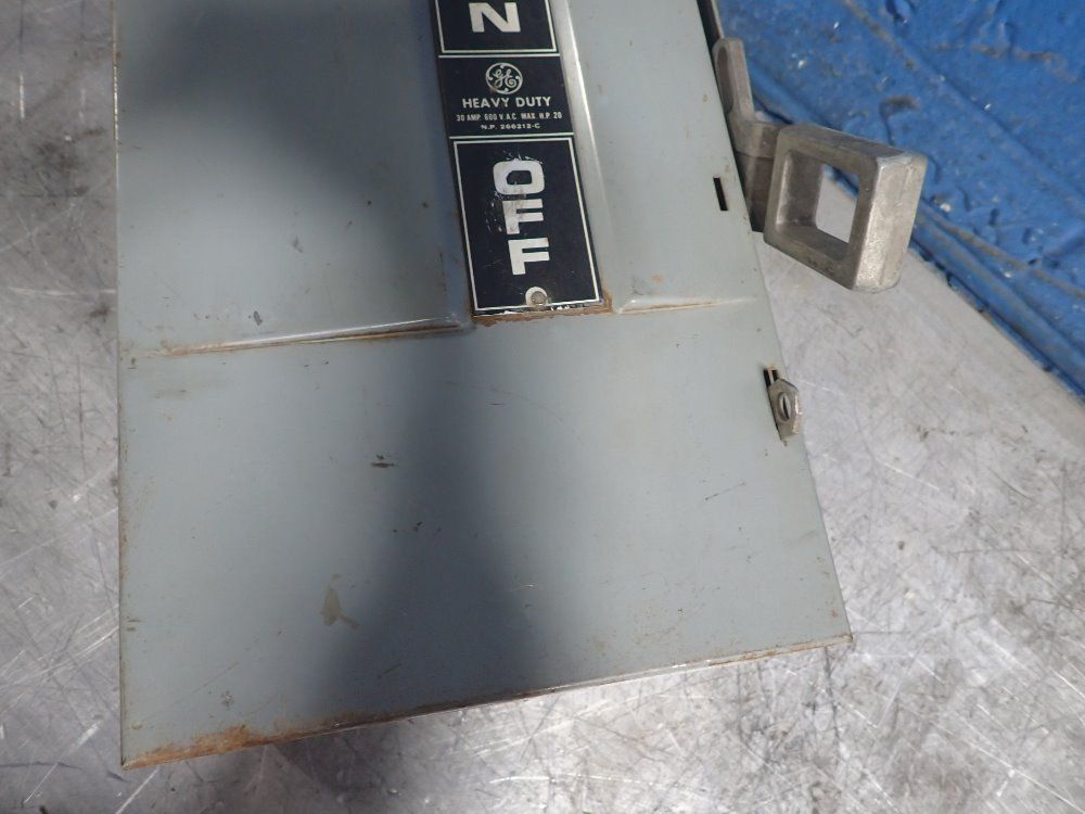 General Electric 30amp/600v Fusible Disconnect - Th3361