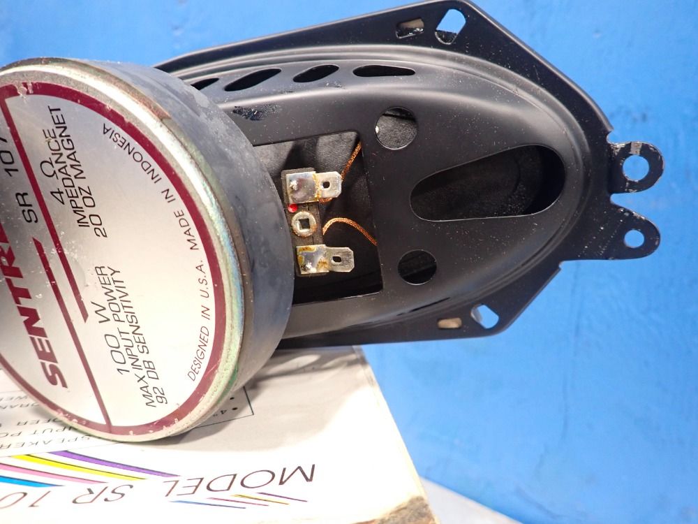 Sentrek 4 Ohms 4"x10" Speakers - Sr107