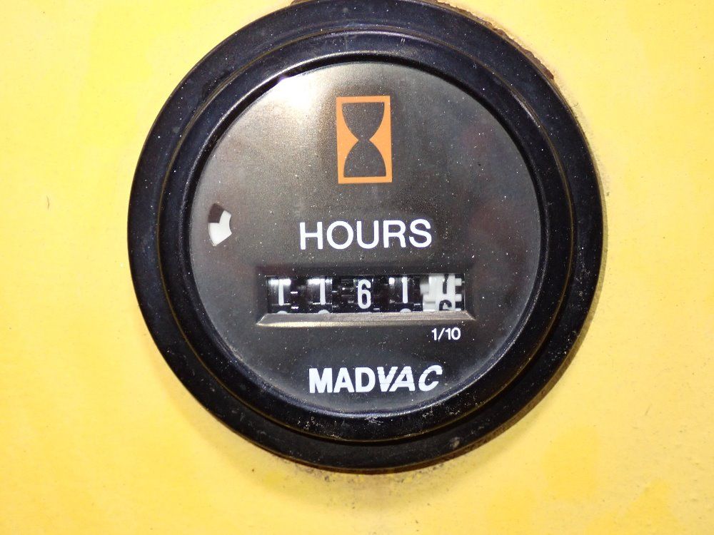 United Tractor 12000 Lbs Pushback Tractor - Sml-120f