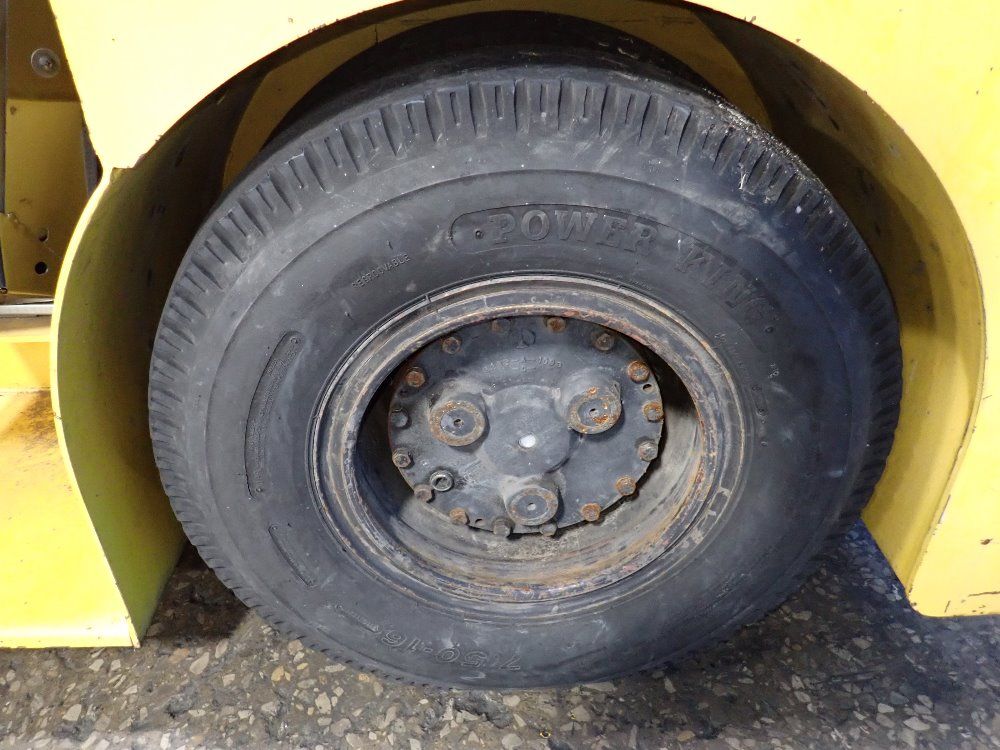 United Tractor 12000 Lbs Pushback Tractor - Sml-120f