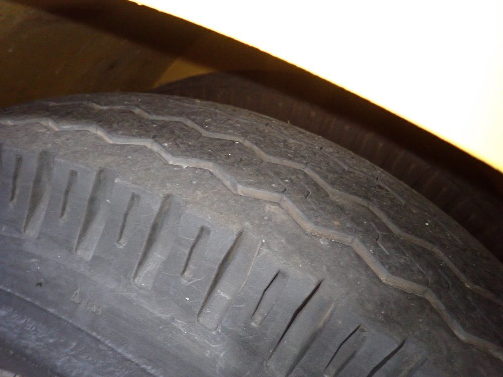 United Tractor 12000 Lbs Pushback Tractor - Sml-120f