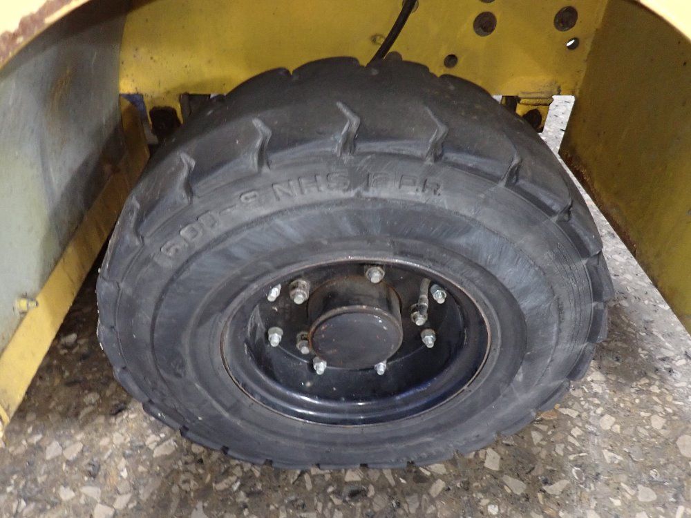 United Tractor 12000 Lbs Pushback Tractor - Sml-120f