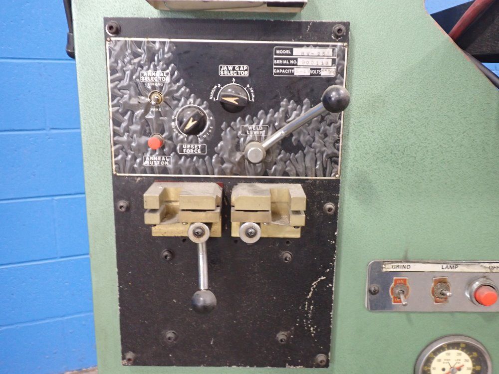 Kysor Johnson Vertical Band Saw - Kv-36