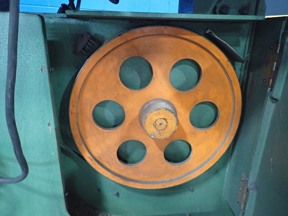 Kysor Johnson Vertical Band Saw - Kv-36