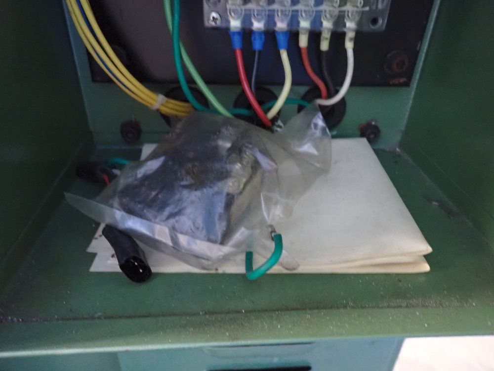 Kysor Johnson Vertical Band Saw - Kv-36