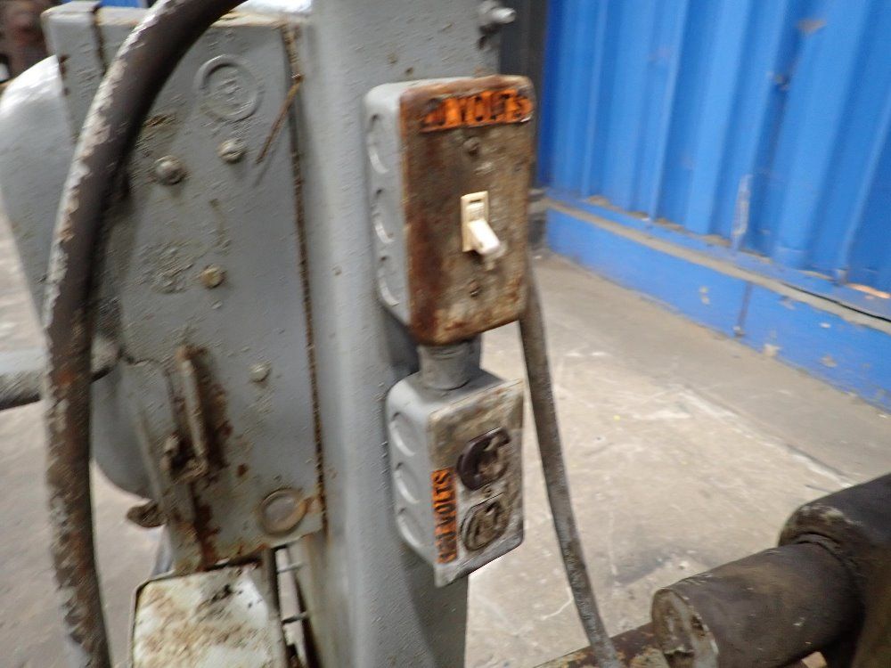 Carlton 4'x 9" Radial Arm Drill - 9x4