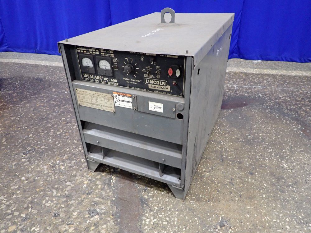 Lincoln Electric 600 Amps Welder - Dc600