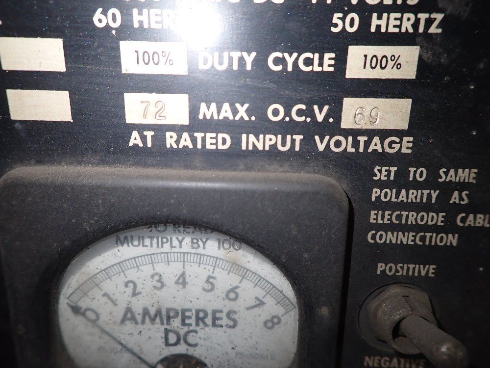 Lincoln Electric 600 Amps Welder - Dc600