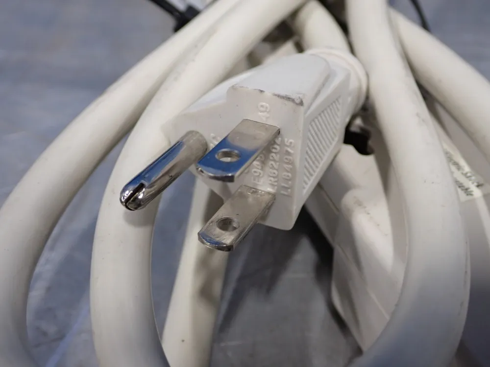 Tripp-lite 7 Insert Power Outlet