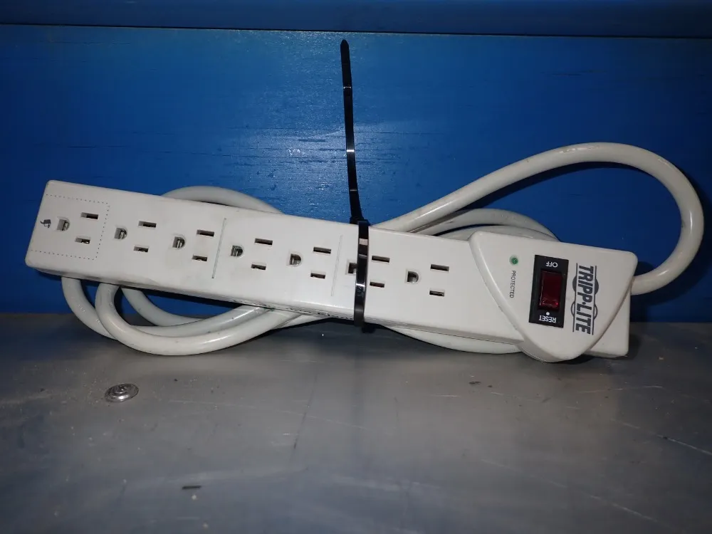 Tripp-lite 7 Insert Power Outlet