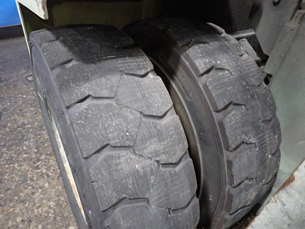 Clark 10250 Lbs Diesel Forklift - C500-y155