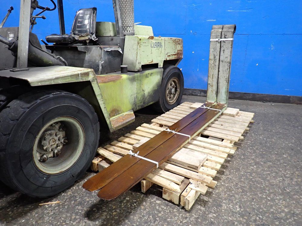 Clark 10250 Lbs Diesel Forklift - C500-y155