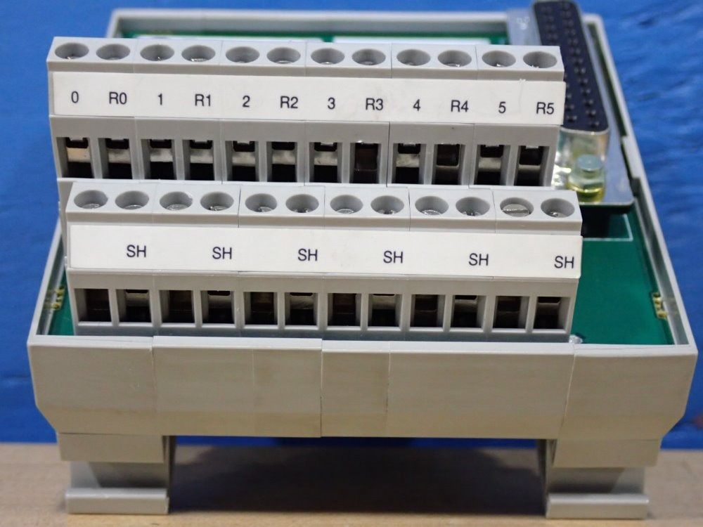 Allen Bradley 2 Allen Bradley 1492-aifm6s-3 Analog Terminal Module, 0-132vac/dc ... - 1492.aifm6s-3