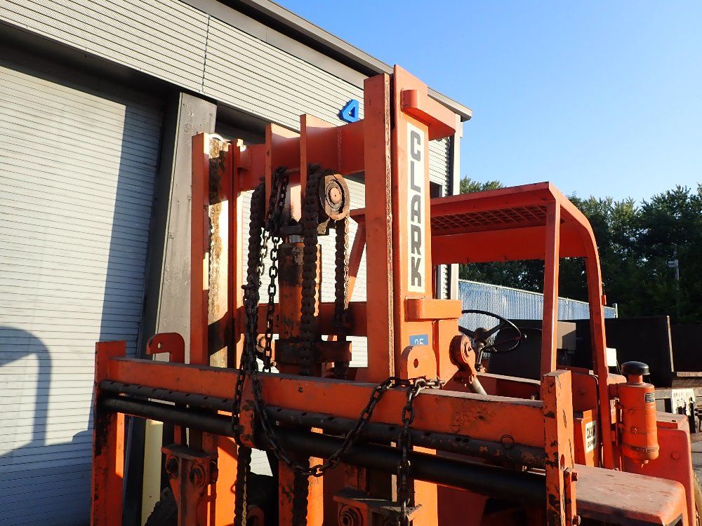 Clark 18000 Lbs Propane Forklift - Chy 180