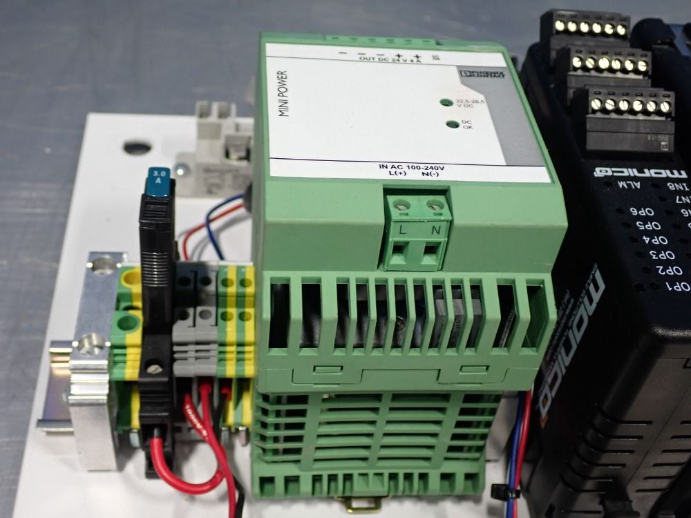 Monico Power Distributor