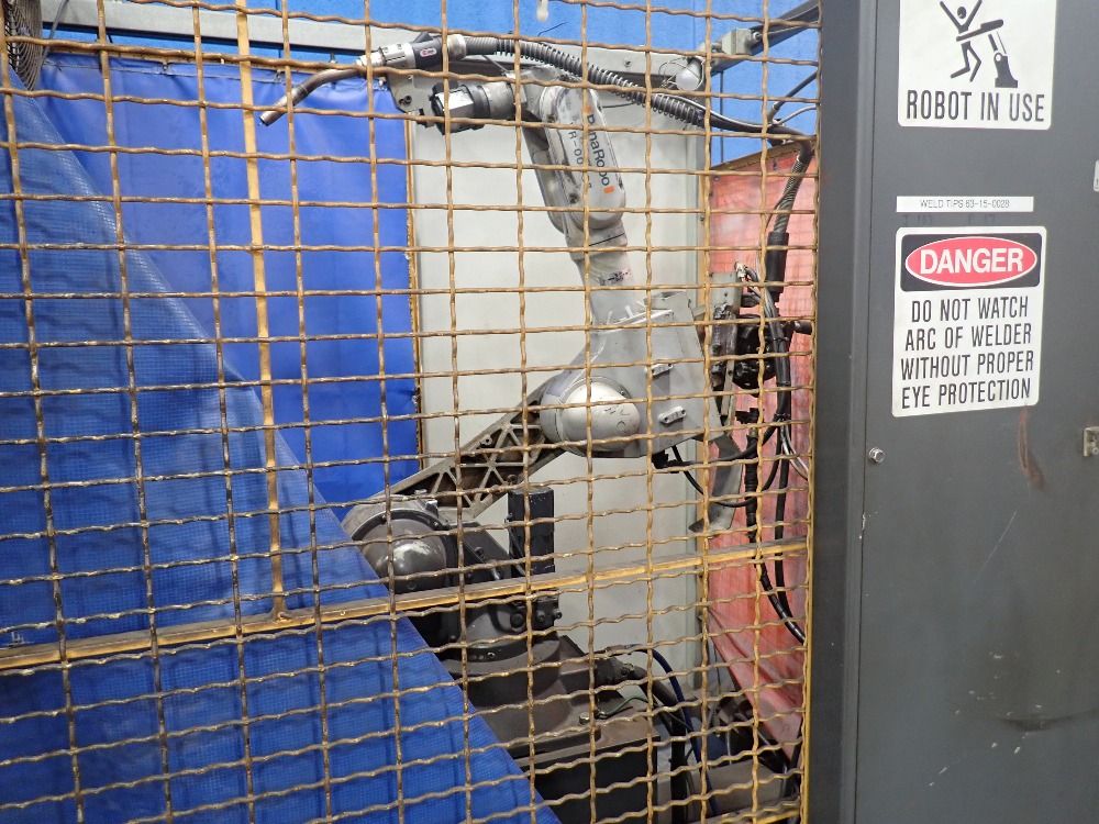 Panasonic 26 Kva Robot Welding Cell - Performarc Pa100